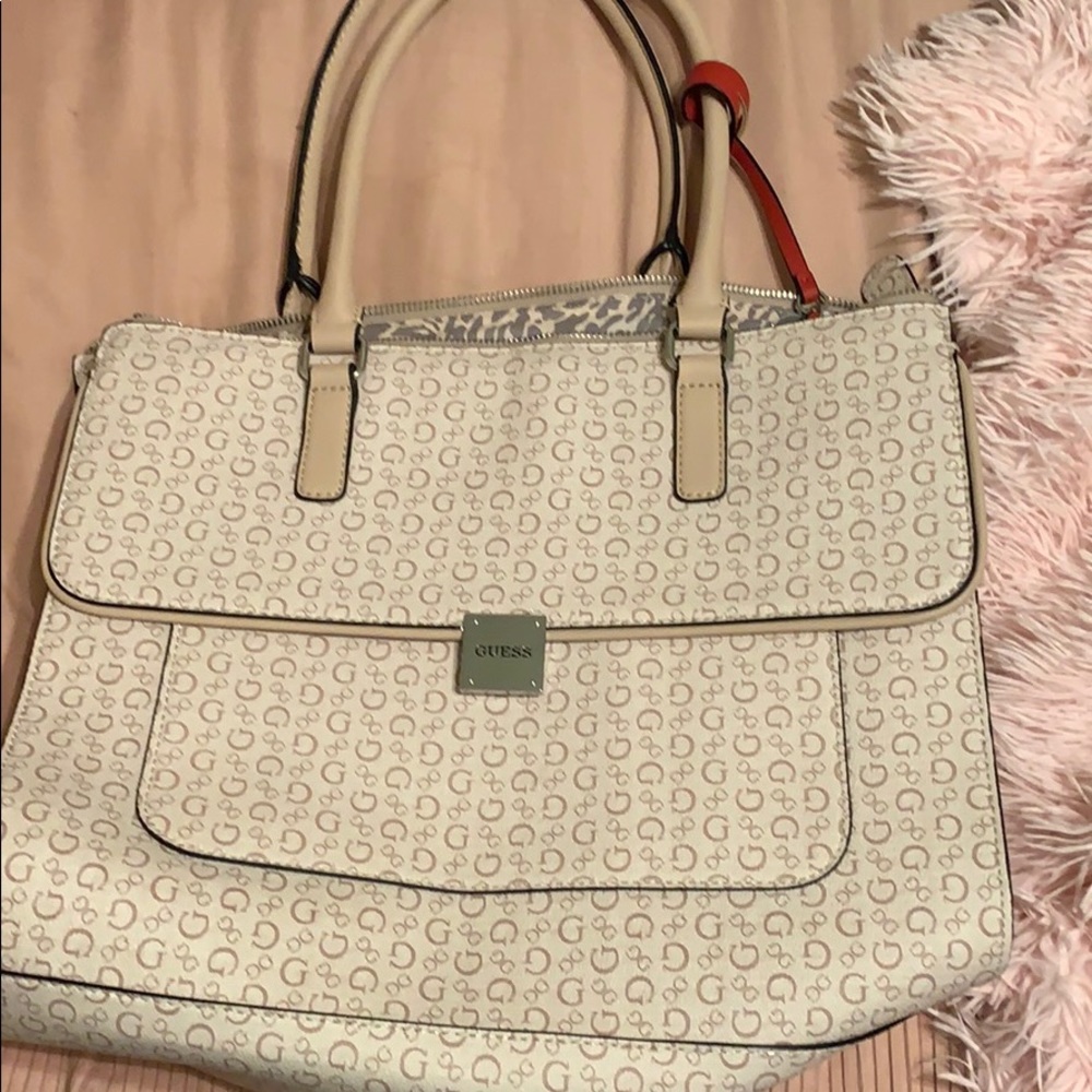 Cream Guess purse